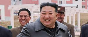 Kim Jong Un am 21. Oktober 2024 beim Besuch einer Baustelle in Chagang-do.