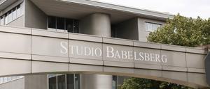 Haupteingang zum Studio Babelsberg in Potsdam, 27. August 2023. Studio Babelsberg *** Main entrance to Studio Babelsberg in Potsdam, 27 August 2023 Studio Babelsberg