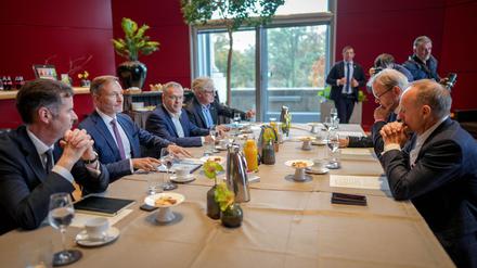 Ein Gegengipfel zum Industriegipfel im Kanzleramt.