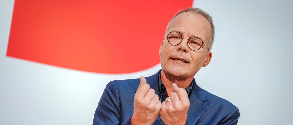 Matthias Miersch, kommissarischer Generalsekretär der SPD, spricht auf einer Pressekonferenz im Willy-Brandt-Haus.