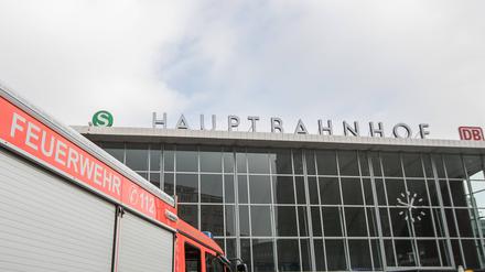 Am Kölner Hauptbahnhof ist eine Person von einem Zug überrollt und getötet worden (Symbolbild).