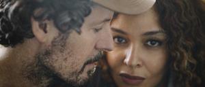 „Wir unterhalten uns über was Banales und merken plötzlich, huch, da haben sich doch patriarchale Denkmuster festgesetzt“, sagt Joy Denalane im Interview.