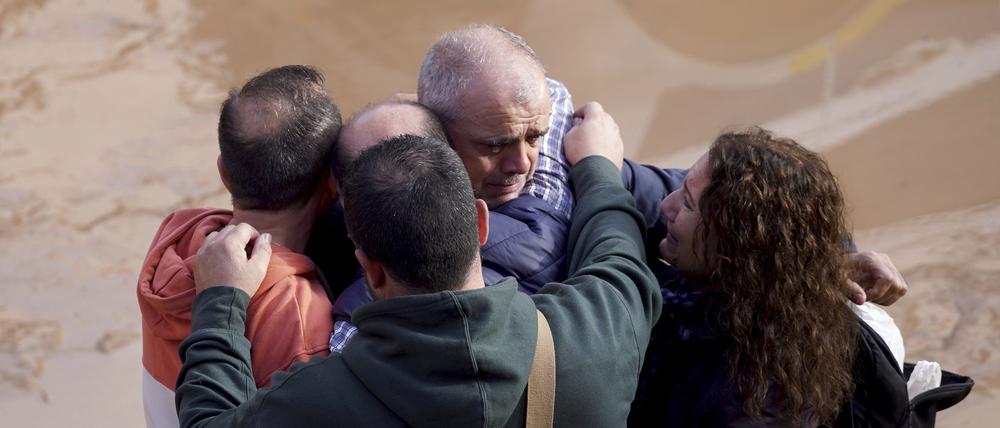Die Überschwemmungen in Spanien haben über 155 Tote gefordert.