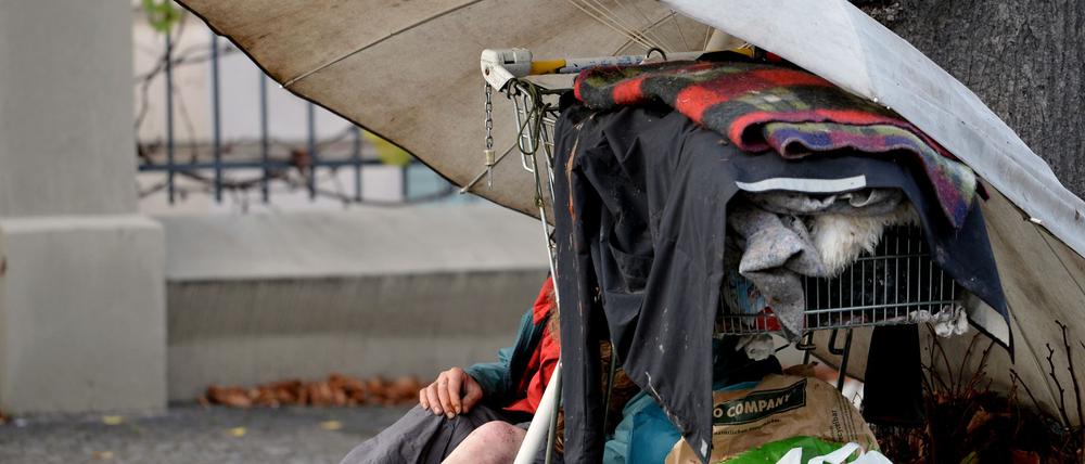 Um die 100 Obdachlose leben in Potsdam. (Archivbild)