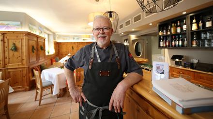 Edmond Becker kocht im „Starstecher“ in der Leiblstraße. 