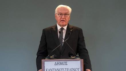 Bundespräsident Frank-Walter Steinmeier hält im Rahmen seines dreitägigen Staatsbesuchs in Griechenland am 31. Oktober 2024 eine Rede im Kulturzentrum des Dorfes Kandanos auf der Insel Kreta.
