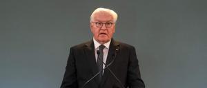Bundespräsident Frank-Walter Steinmeier hält im Rahmen seines dreitägigen Staatsbesuchs in Griechenland am 31. Oktober 2024 eine Rede im Kulturzentrum des Dorfes Kandanos auf der Insel Kreta.