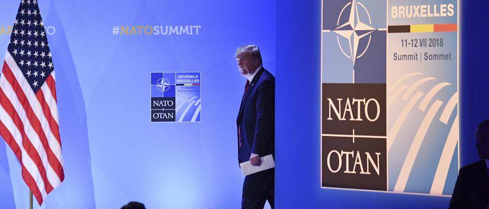 Donald Trump, Präsident der USA, kommt zu einer Pressekonferenz zum Abschluss des Nato-Gipfels im Juli 2018.
