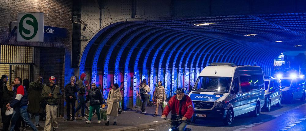 Polizeieinsatz nach Sprengstoff-Fund in Neukölln. 
