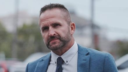 Brett Hankison (47) sei des Verstoßes gegen die Bürgerrechte in einem Fall schuldig gesprochen worden, teilte das Justizministerium mit.