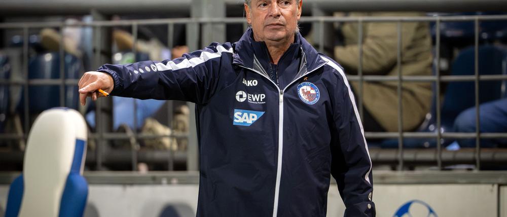 Trainer Kurt Russ und Turbine sichern sich den ersten Punkt.