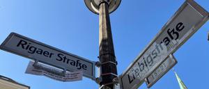 In der Rigaer Straße in Berlin-Friedrichshain steht ein teils besetztes Haus, ein Symbol der linken Szene. (Archivbild)