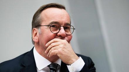 Berlin: Boris Pistorius (SPD), Bundesminister für Verteidigung, bei einem Interview mit der Nachrichtenagentur dpa.