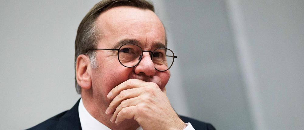 Berlin: Boris Pistorius (SPD), Bundesminister für Verteidigung, bei einem Interview mit der Nachrichtenagentur dpa.