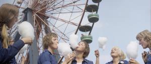 Der Kulturpark Plänterwald bei den X. Weltfestspielen der Jugend, 1973.