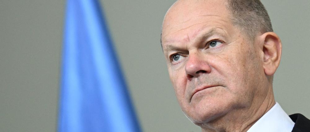 Bundeskanzler Olaf Scholz reagiert bei einem Pressegespräch nach seinen bilateralen Gesprächen mit dem somalischen Präsidenten Hassan Sheikh Mohamud im Kanzleramt in Berlin, Deutschland, 5. November 2024.