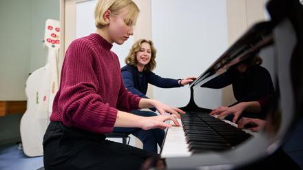 Musikunterricht an einer Volkshochschule (Archivbild).