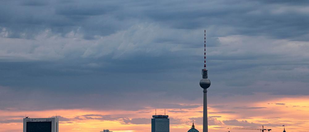 Am Mittwoch ist in Brandenburg und in Berlin mit Wolken und Nebel zu rechnen. (Symbolbild)