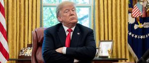 Auf diesem Archivfoto spricht US-Präsident Donald Trump während einer Pressekonferenz zum Hurrikan Michael im Oval Office des Weißen Hauses in Washington, DC.