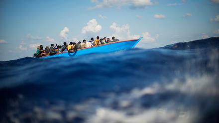 Bootsmigranten sollen künftig direkt an den EU-Außengrenzen. 
