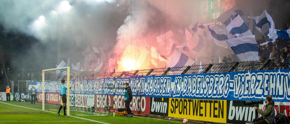 Nach Eklat bei Cottbus-Spiel: Strafe für Babelsberg.