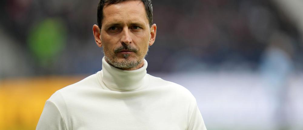Eintracht Frankfurts Trainer Dino Toppmöller erwartet in der Europa League ein schwieriges Heimspiel.