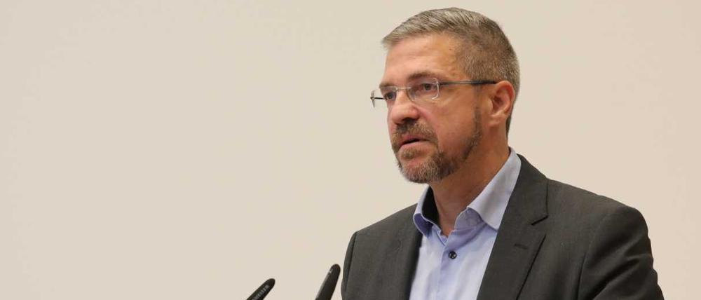 Oberbürgermeister Mike Schubert (SPD) in der Stadtverordnetenversammlung Potsdam am 6.11.2024.