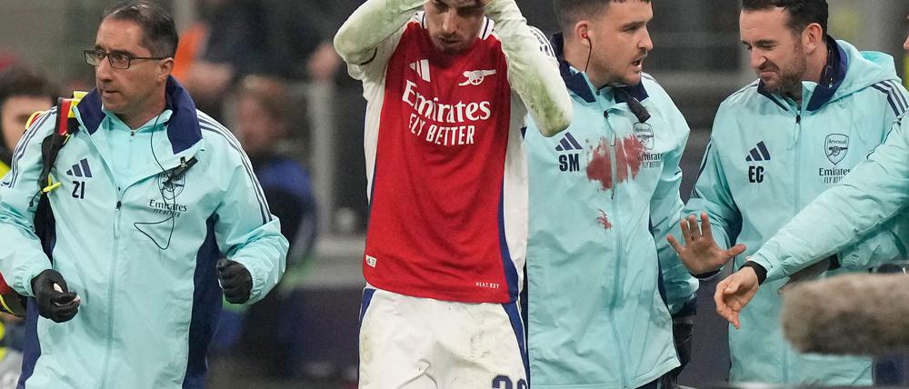 Kai Havertz vom FC Arsenal knallte in der Schlussphase des Champions-League-Duells mit Yann Aurel Bisseck von Inter Mailand zusammen.
