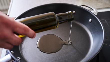 Auch Antihaftbeschichtungen gelten als Ewigkeitschemikalie. (Symbolbild)