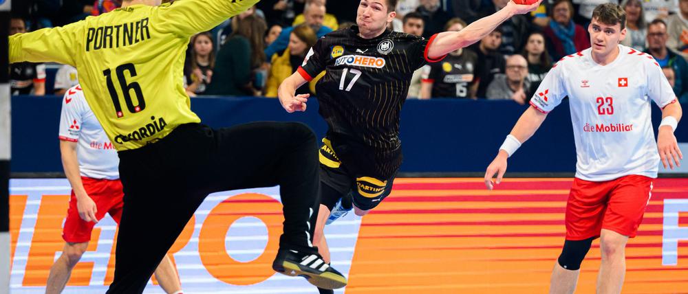War bester deutscher Werfer beim Sieg der deutschen Handballer gegen die Schweiz: Lukas Zerbe