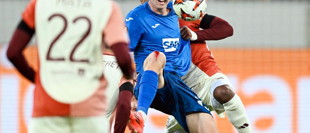 Schwieriges Durchkommen: Hoffenheims Talent Max Moerstedt.