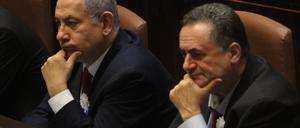 Der neue Verteidigungsminister Israel Katz neben Ministerpräsident Benjamin Netanjahu