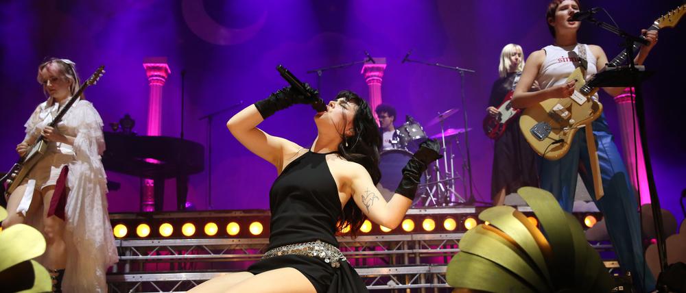 Was für eine Show: The Last Dinner Party am Donnerstagabend in der Uber Eats Music Hall.