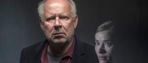ARD/NDR TATORT: BOROWSKI UND DAS EWIGE MEER, am Sonntag (10.11.24) um 20:15 Uhr im ERSTEN. Bleibt Rätselhaft: Zenaida (Milena Tscharntke). © NDR/Thorsten Jander, honorarfrei - Verwendung gemäß der AGB im engen inhaltlichen, redaktionellen Zusammenhang mit genannter NDR-Sendung und bei Nennung "Bild: NDR/Thorsten Jander" (S2+). NDR Presse und Information/Fotoredaktion, Tel: 040/4156-2306 oder -2305, pressefoto@ndr.de