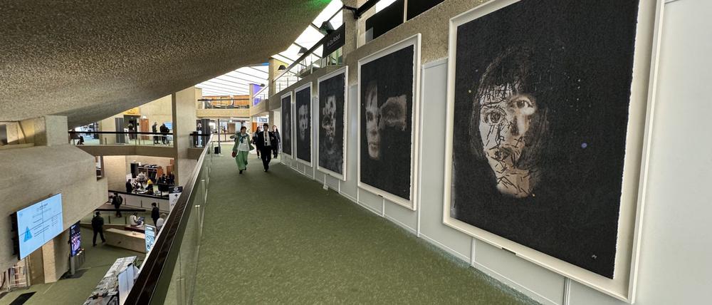 Erschaffen von einer Roboterkünstlerin: Kunstwerke von Ai-Da. (Archivbild)