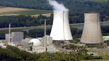 Die Luftaufnahme zeigt das Kernkraftwerk Philippsburg (Archivbild vom 28.07.2002).