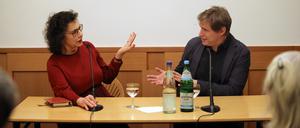 Philosophin Susan Neiman hat mit Schriftsteller Daniel Kehlmann im Einstein Forum nach Gründen für den Ausgang der US-Wahl gesucht. 