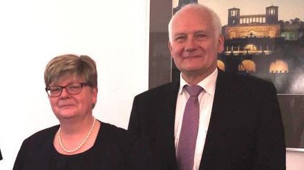 Andrea Diekmann und Bernd Pickel bei ihrer Ernennung zur Präsidentin des Landgerichts Frankfurt (Oder) im Jahr 2020.