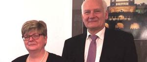 Andrea Diekmann und Bernd Pickel bei ihrer Ernennung zur Präsidentin des Landgerichts Frankfurt (Oder) im Jahr 2020.