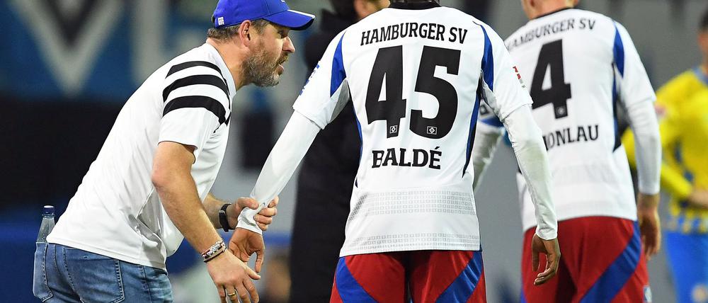 In der Krise: Der Hamburger SV und sein Trainer Steffen Baumgart.