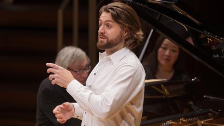 Der Bariton Konstantin Krimmel gewann als „Sänger des Jahres“ den Opus Klassik 2024.