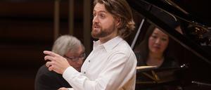 Der Bariton Konstantin Krimmel gewann als „Sänger des Jahres“ den Opus Klassik 2024.