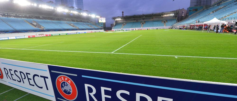 Khimki Arena bei Moskau: In Russland ist ein Schiedsrichter nach der Veröffentlichung von Selbstlob gesperrt worden. (Archivbild)