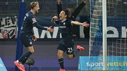 Koji Miyoshi (r.) erzielte spät den Ausgleich für den VfL Bochum.