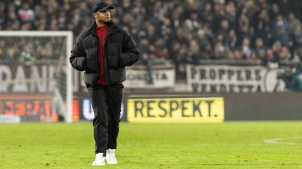 Bayerns Trainer Vincent Kompany setzt seinen klaren Fokus auf das Offensivspiel und lässt zuweilen riskant verteidigen.