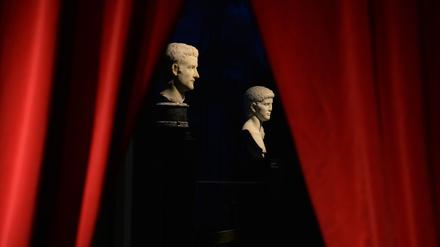 Caligula (l) und Claudius sind zwei der berühmtesten Kaiser Roms. (Archivbild)