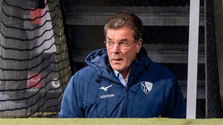 Dieter Hecking will Bochum aus dem Tabellenkeller führen.