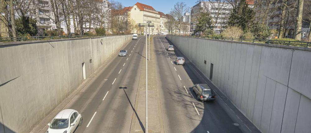 Der Bundesplatztunnel, ein Denkmal für die autogerechte Stadt.