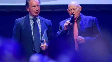 Der frühere Sportreporter Dieter Adler (r) ist gestorben.