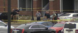 Dieses Bild aus einem von der WSFA zur Verfügung gestellten Video zeigt die Polizei nach Schüssen an der Tuskegee University im US-Bundesstaat Alabama. 